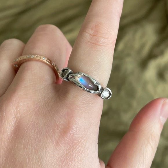 JUX Jewellery sterling silver and moonstone ring - Picture 2 of 2